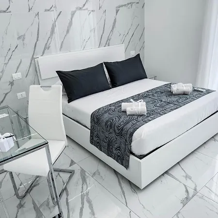 White Elegance Luxury B&B Caserta Exterior photo