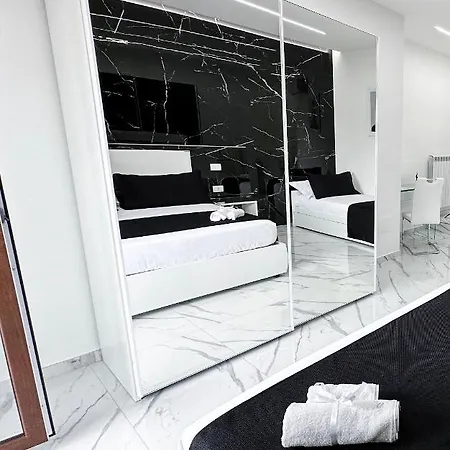 White Elegance Luxury B&B Caserta Exterior photo