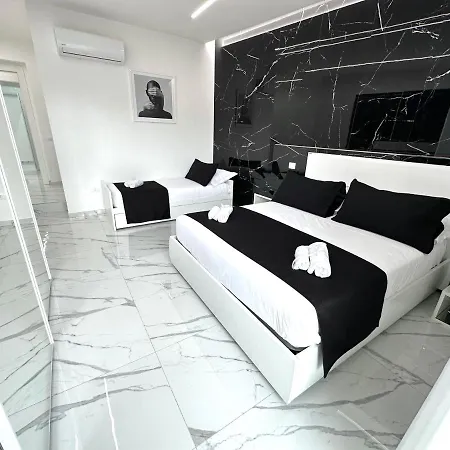 White Elegance Luxury B&B Caserta Exterior photo