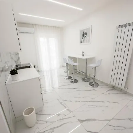 White Elegance Luxury B&B Caserta Exterior photo