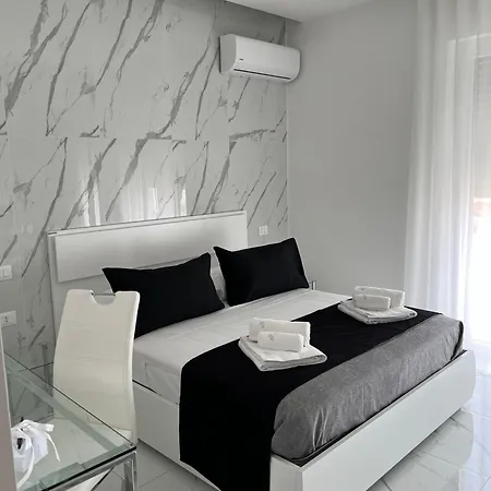 White Elegance Luxury B&B Caserta Exterior photo