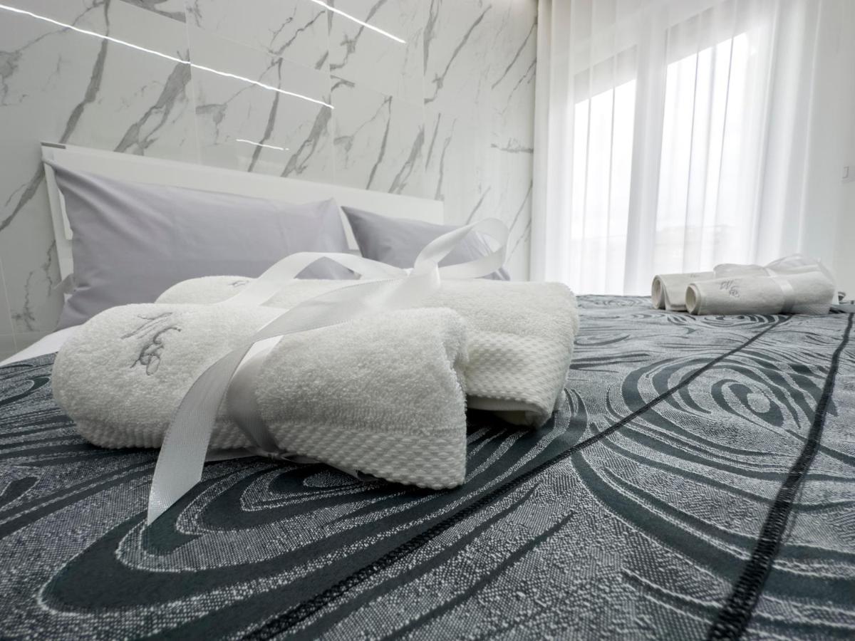 White Elegance Luxury Caserte