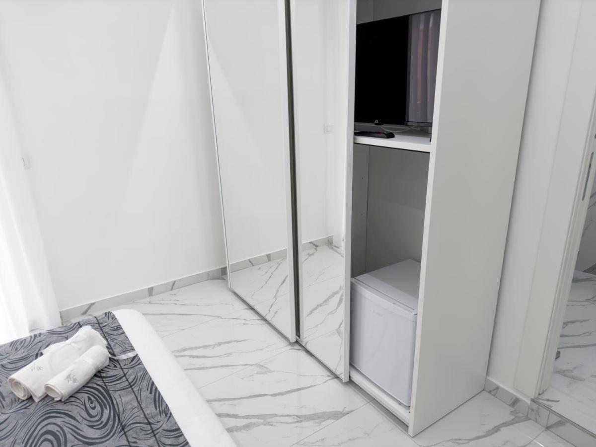 White Elegance Luxury Couette-café Caserte