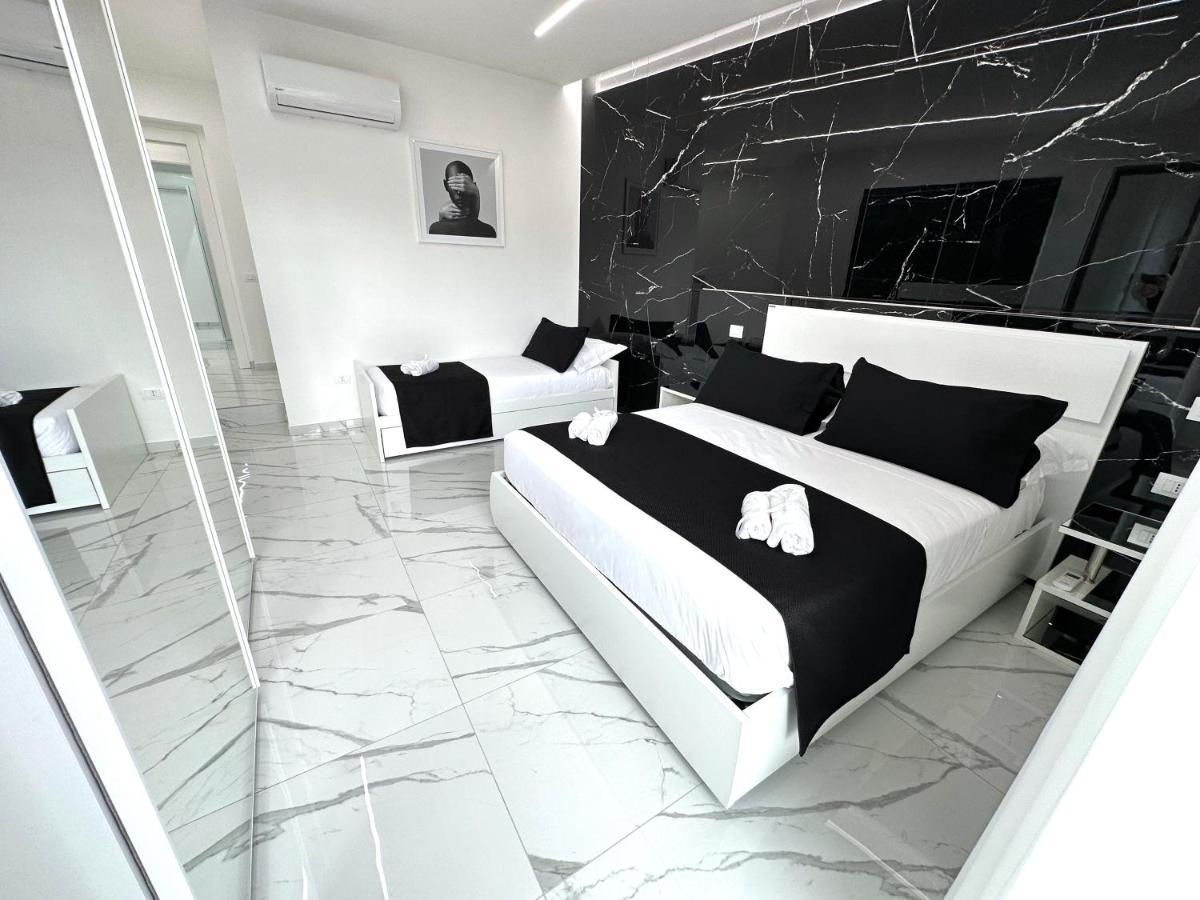 White Elegance Luxury Caserte