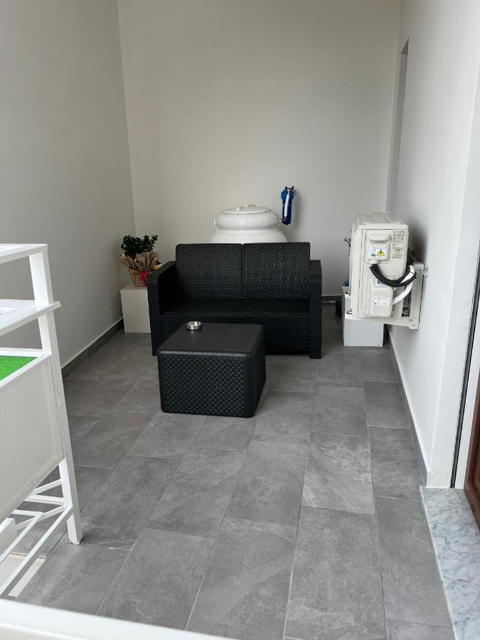 White Elegance Luxury Couette-café