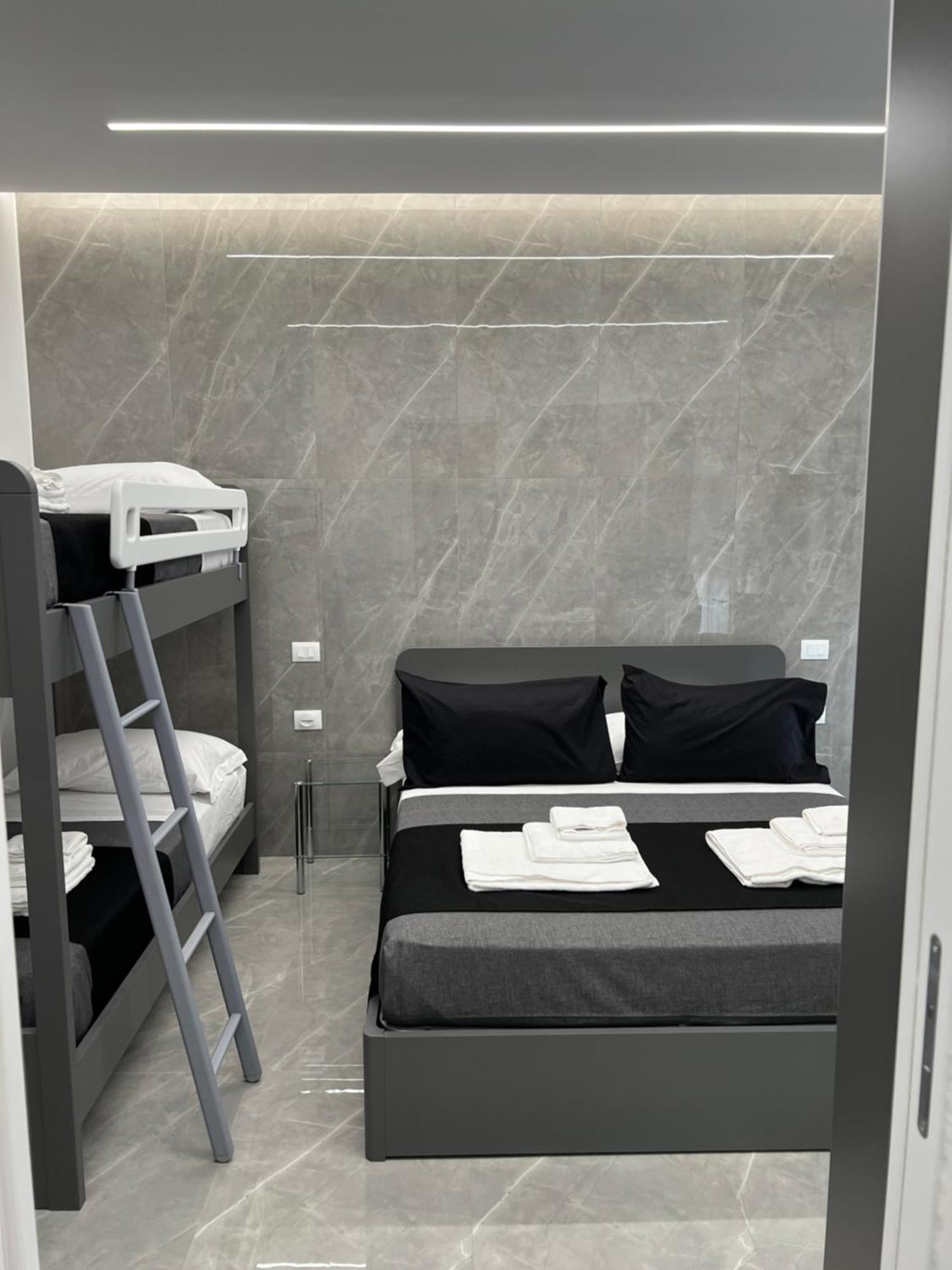 White Elegance Luxury Couette-café Caserte